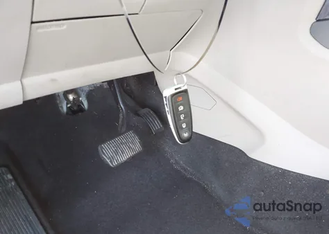 2017 Ford Escape Titanium из США, поврежденный, VIN 1FMCU0JD7HUB26228